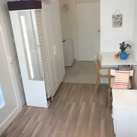 Cozy Bright With Patio Apartmán
